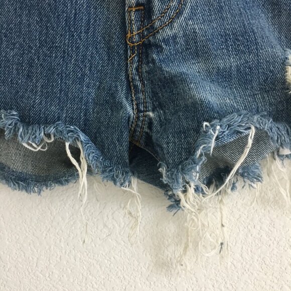 Furst Of A Kind Levi's Womens 28 Denim Shorts Distressed Button Fly Cotton - Picture 4 of 16